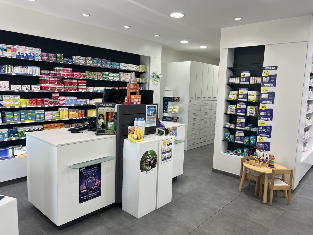 Comptoir d'accueil d'une pharmacie Evoluphar